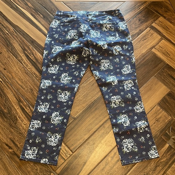 Flower jeans - Picture 3 of 7